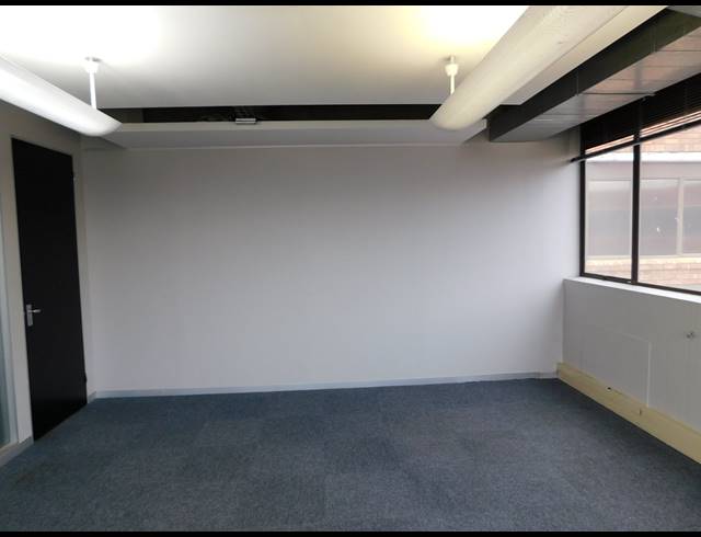 500M² OFFICE TO LET IN FERNDALE